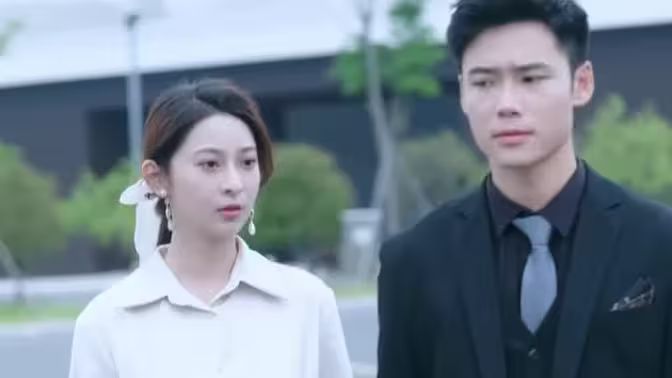 逆天龍皇 (退婚后六大國(guó)民女神悔瘋了)(全集)